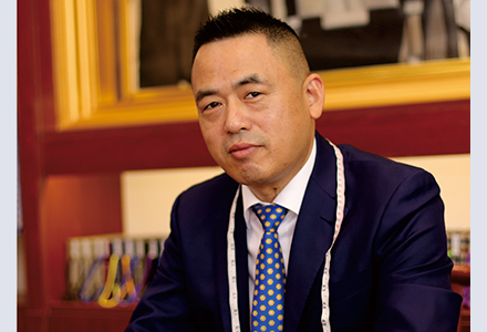 石春宏